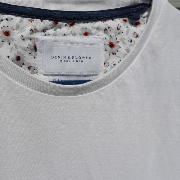 Denim & Flower Mens M White and Blue Gradient Tee - Picture 2 of 3